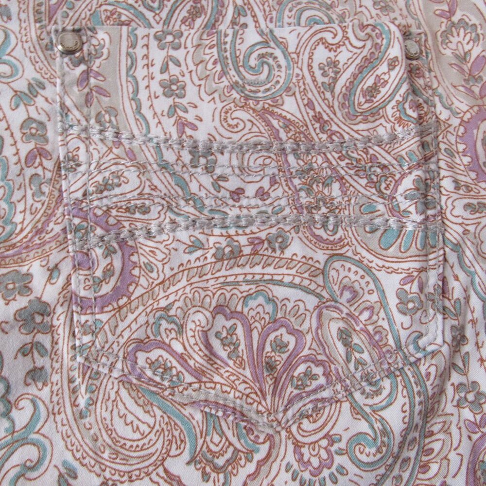 Women's Bandolino Cuffed Amy Shorts Size 10 Missy Cream/Aqua/Tan/Violet Paisley - Picture 7 of 7